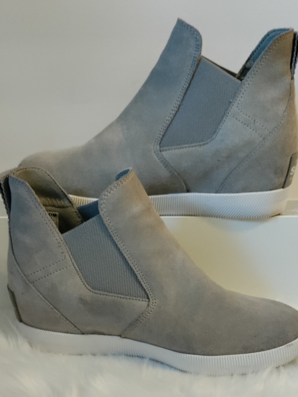 Sorel Gray Suede Chelsea Wedge Booties Size 8.5